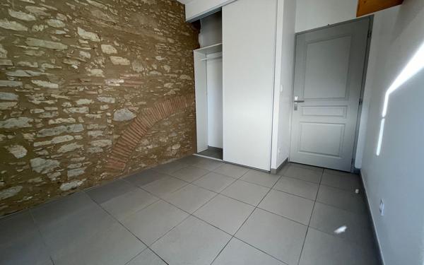 Maison à louer    5 pièces •  Laurabuc