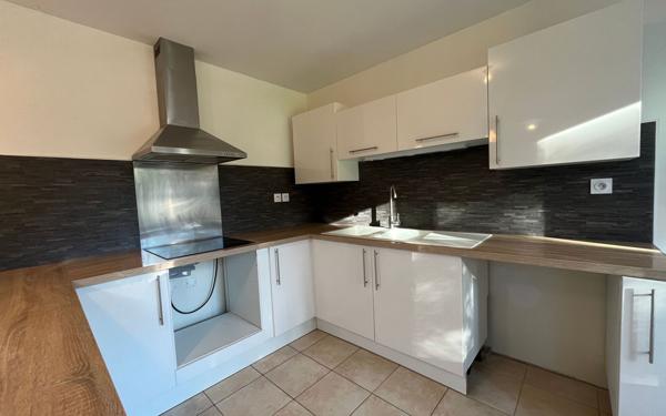 Maison à louer    5 pièces •  Laurabuc