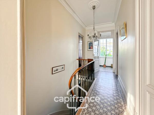 TALENCE (33) limite BORDEAUX/Quartier Saint Genès, Maison familiale avec jardin & dépendance