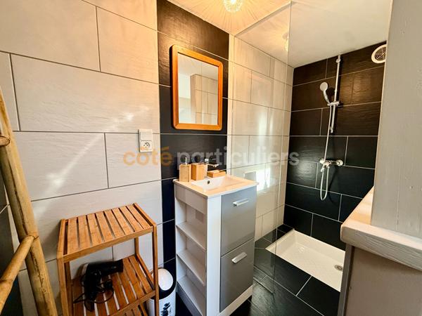 Vente
                Maison160 m² - 6 Pièces -
                    LAVAUR (81500)
