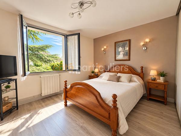 Vente
                Maison160 m² - 6 Pièces -
                    LAVAUR (81500)