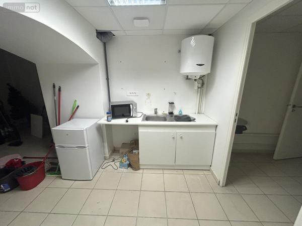 Fonds et/ou murs commerciaux à louer à Cambrai dans le Nord (59400), ref : 59083-L1800   
Centre-Ville