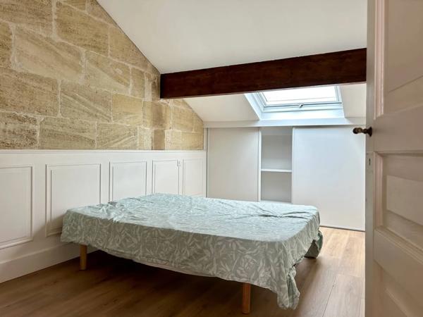 A LOUER APPARTEMENT T3 MEUBLÉ 52M2 AU DEUXIEME ETAGE AVEC GRAND EXTERIEUR à BORDEAUX Quartier Ornano/Tondu proche Tram A