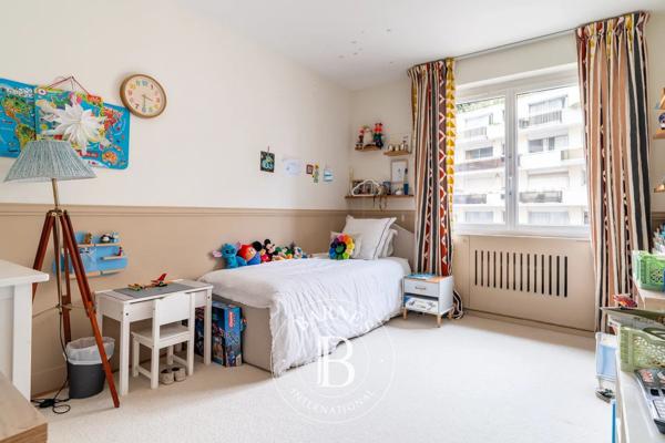 Paris 16ème, Appartement 3 Chambres -  132 m² à vendre