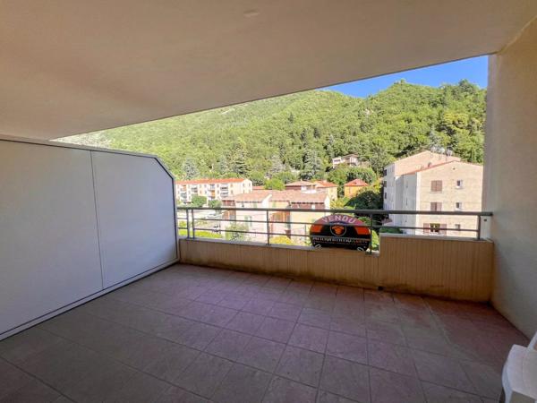 Vente                                                      Appartement
                        
                     3 pièces                      80 m2                     à Digne-les-Bains
