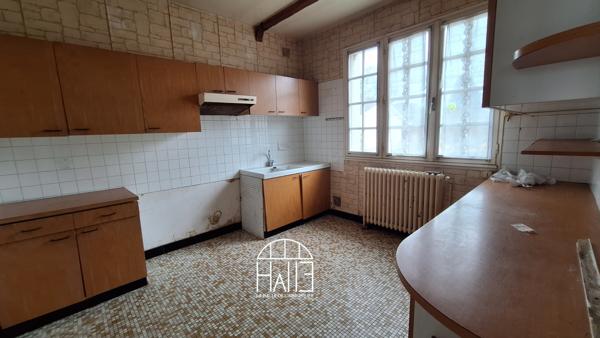 Maison
         5 pièces
        - 128 m² 181 000 € *