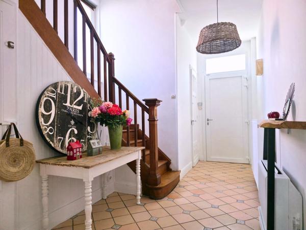 Maison 200 m², 5 chambres et piscine – Caudry