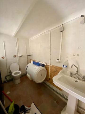 À vendre local de 26 m² à MARSEILLE 6e ARRONDISSEMENT