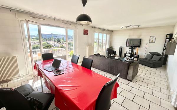 Appartement à vendre    3 pièces • 92,76 m2 Villeurbanne