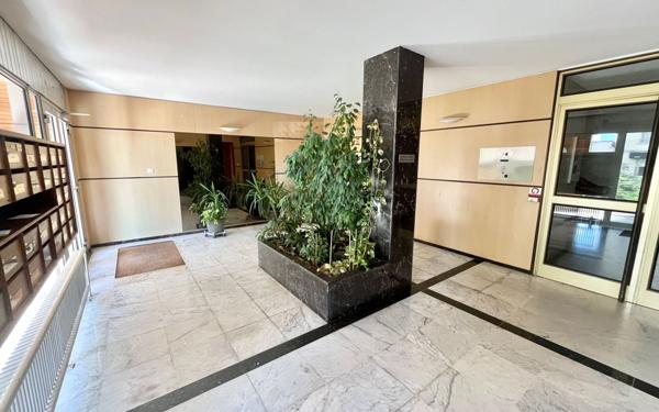 Appartement à vendre    3 pièces • 92,76 m2 Villeurbanne