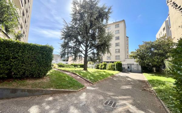 Appartement à vendre    3 pièces • 92,76 m2 Villeurbanne
