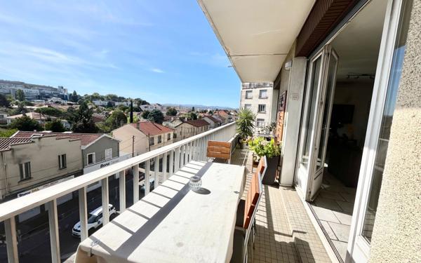 Appartement à vendre    3 pièces • 92,76 m2 Villeurbanne