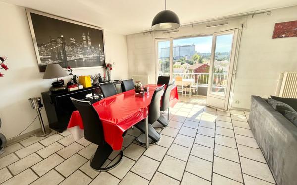 Appartement à vendre    3 pièces • 92,76 m2 Villeurbanne