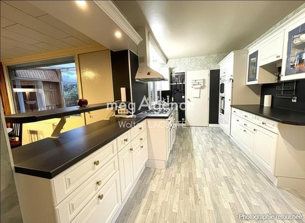 Maison à PLAISIR, 78370 - 6 pièces 179m²