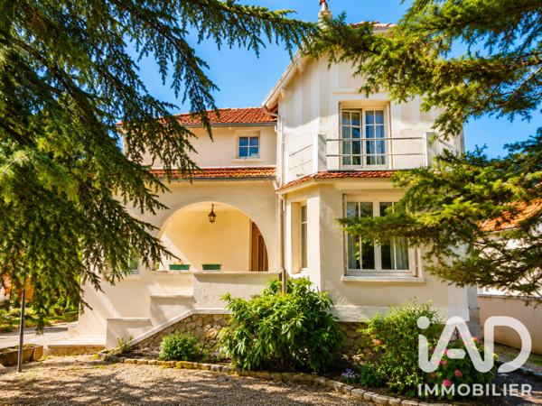 Maison à vendre 6 pièces 180 m² Aiffres