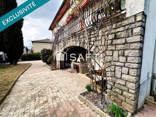 À Vendre : Charmante Maison Ancienne avec Grand Terrain – Quartier Recherché!!