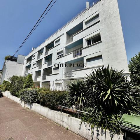 Royan (17200) Pontaillac Royan Appartement T3 Terrasse Parking Cave au prix de 278.000€ HAI