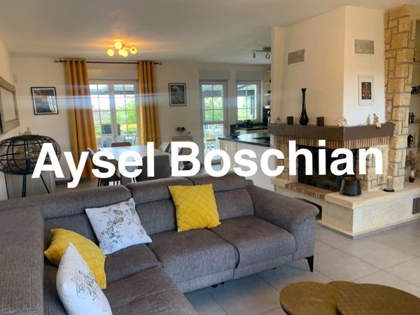 MAISON INDIVIDUELLE- PLAIN- PIED- 128M2 -4 CHAMBRES - 3 GARAGES - PARKING- TERRAIN - SOUS-SOL COMPLET -LEXY