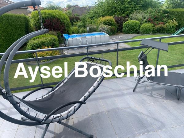 MAISON INDIVIDUELLE- PLAIN- PIED- 128M2 -4 CHAMBRES - 3 GARAGES - PARKING- TERRAIN - SOUS-SOL COMPLET -LEXY