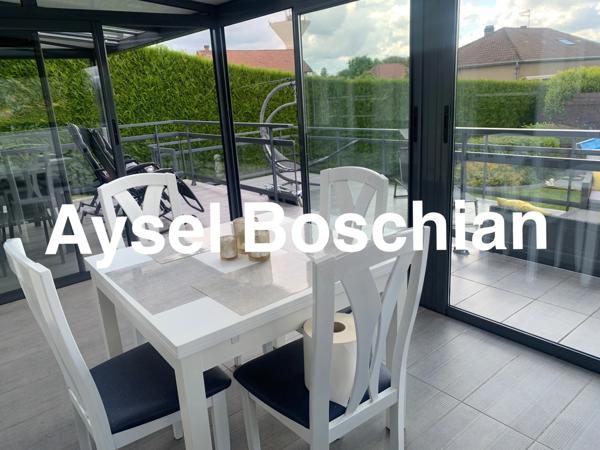 MAISON INDIVIDUELLE- PLAIN- PIED- 128M2 -4 CHAMBRES - 3 GARAGES - PARKING- TERRAIN - SOUS-SOL COMPLET -LEXY