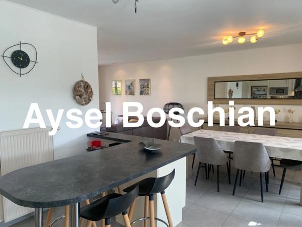 MAISON INDIVIDUELLE- PLAIN- PIED- 128M2 -4 CHAMBRES - 3 GARAGES - PARKING- TERRAIN - SOUS-SOL COMPLET -LEXY
