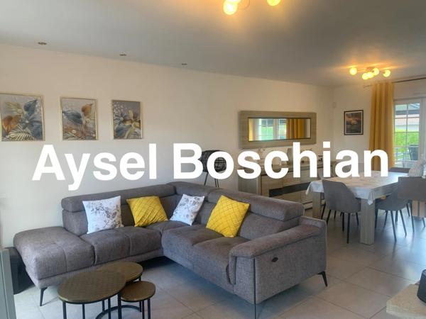 MAISON INDIVIDUELLE- PLAIN- PIED- 128M2 -4 CHAMBRES - 3 GARAGES - PARKING- TERRAIN - SOUS-SOL COMPLET -LEXY