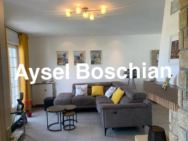 MAISON INDIVIDUELLE- PLAIN- PIED- 128M2 -4 CHAMBRES - 3 GARAGES - PARKING- TERRAIN - SOUS-SOL COMPLET -LEXY