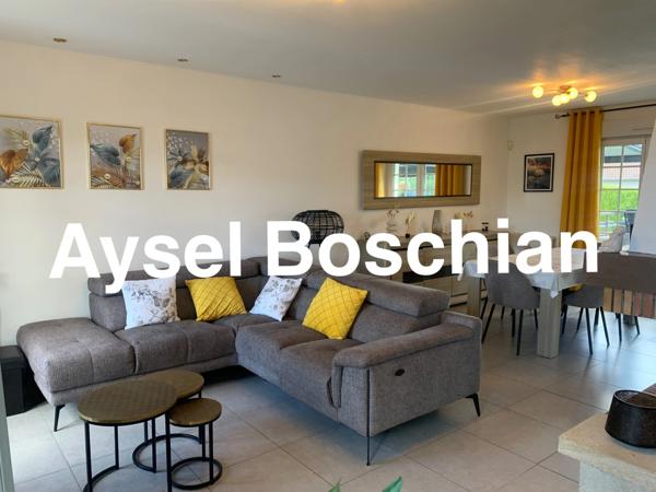 MAISON INDIVIDUELLE- PLAIN- PIED- 128M2 -4 CHAMBRES - 3 GARAGES - PARKING- TERRAIN - SOUS-SOL COMPLET -LEXY