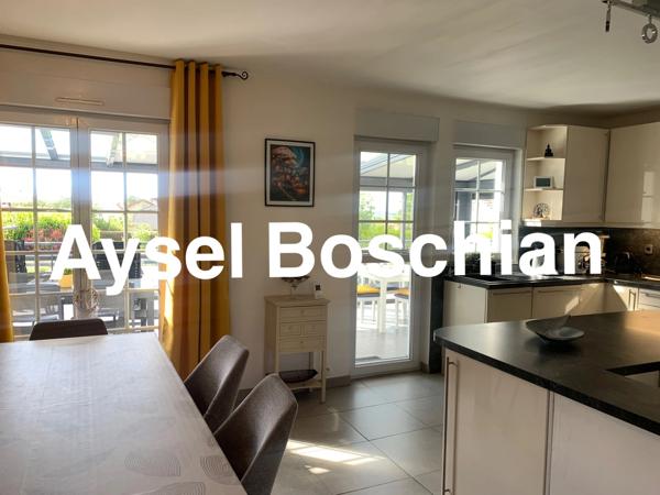 MAISON INDIVIDUELLE- PLAIN- PIED- 128M2 -4 CHAMBRES - 3 GARAGES - PARKING- TERRAIN - SOUS-SOL COMPLET -LEXY