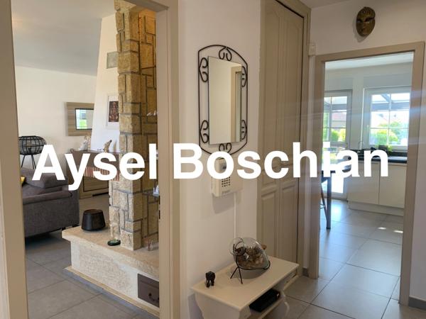 MAISON INDIVIDUELLE- PLAIN- PIED- 128M2 -4 CHAMBRES - 3 GARAGES - PARKING- TERRAIN - SOUS-SOL COMPLET -LEXY