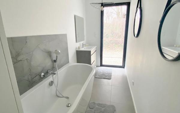 Maison à vendre    5 pièces • 207,11 m2 Sainte-Foy-lès-Lyon