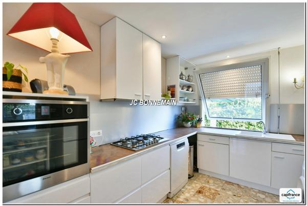 Maison plain-pied à vendre proche Plages - LE CHATEAU D'OLERON (17) - 135 m² habitables - Terrain 1400 m² - 4 pièces