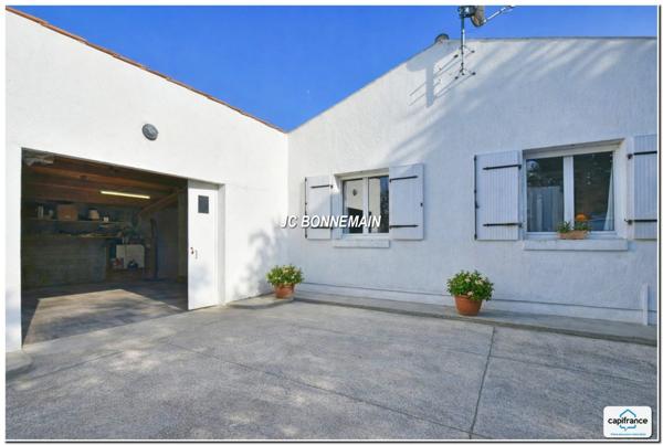 Maison plain-pied à vendre proche Plages - LE CHATEAU D'OLERON (17) - 135 m² habitables - Terrain 1400 m² - 4 pièces