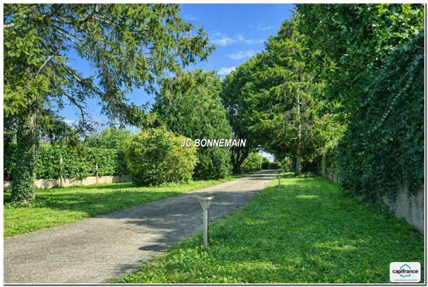 Maison plain-pied à vendre proche Plages - LE CHATEAU D'OLERON (17) - 135 m² habitables - Terrain 1400 m² - 4 pièces