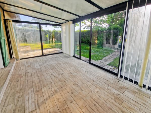 Maison à vendre 5 pièces proche de SAINT JEAN D'ANGELY (17)- 108 m² habitables- jardin- garage- piscine