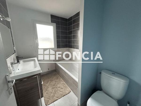 Location Maison 5 pièces 82.04 m² - 15 RUE DE L'ILE AUX MOINES Le Bono 56400