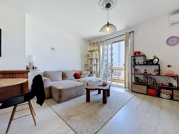 Appartement 3 pièce(s) 2 chambre(s) 70 m²