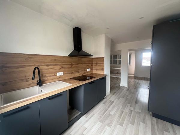 Appartement fonctionnel avec balcon - T3 - Chatenoy le Royal