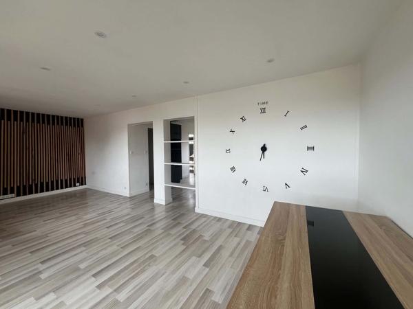 Appartement fonctionnel avec balcon - T3 - Chatenoy le Royal