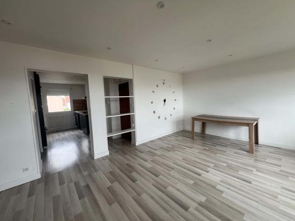 Appartement fonctionnel avec balcon - T3 - Chatenoy le Royal