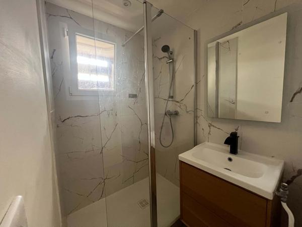 Appartement fonctionnel avec balcon - T3 - Chatenoy le Royal