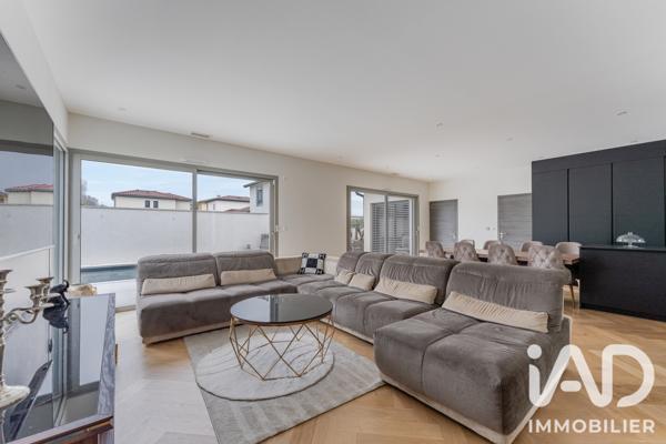 Maison (prestige) à vendre 5 pièces 143 m² Charly