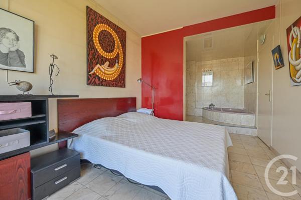 Appartement F5 à vendre  5 pièces - 134,09 m2 PARIS - 75016