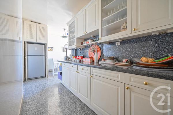 Appartement F5 à vendre  5 pièces - 134,09 m2 PARIS - 75016