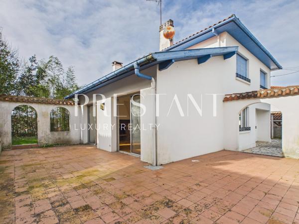 Maison à rénover – 3 chambres – Jardin – Quartier calme, ANGLET