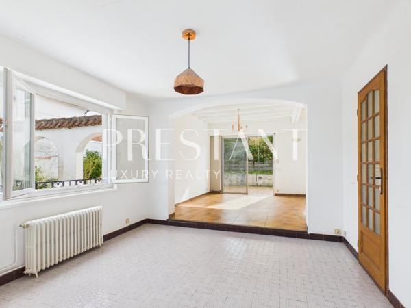 Maison à rénover – 3 chambres – Jardin – Quartier calme, ANGLET