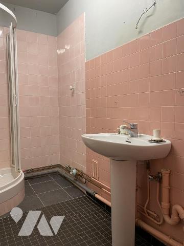 CHALONS EN CHAMPAGNE (51000) Appartement de type 4 - À RÉNOVER -