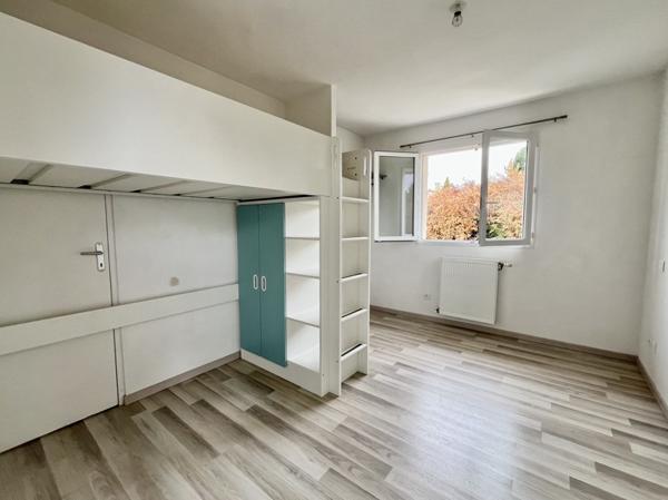 Maison à louer 980 € CC Cavignac 5 p 95 m² DPE C