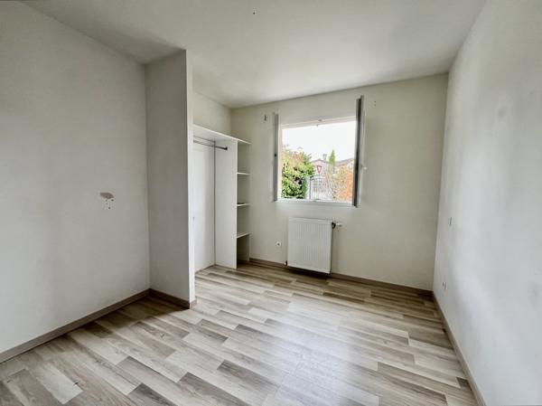 Maison à louer 980 € CC Cavignac 5 p 95 m² DPE C