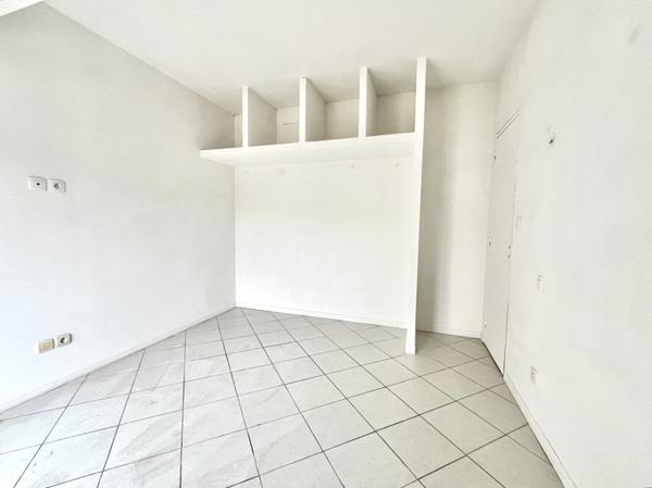 Maison à louer 980 € CC Cavignac 5 p 95 m² DPE C